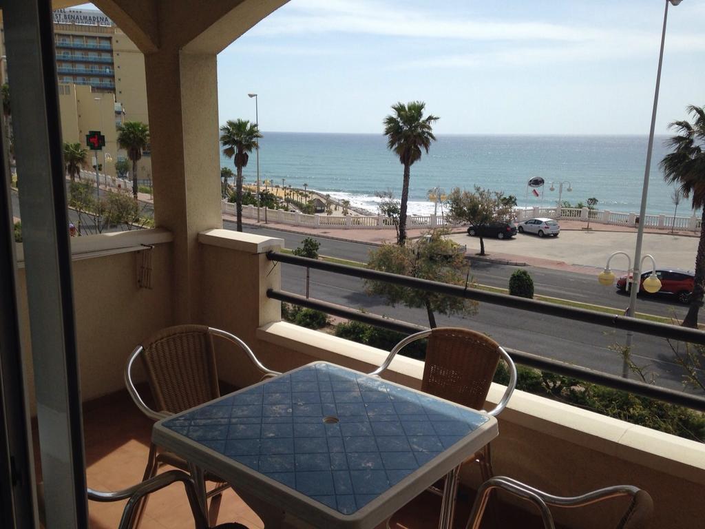 Apartamentos Torreon Del Mar Benalmádena Szoba fotó