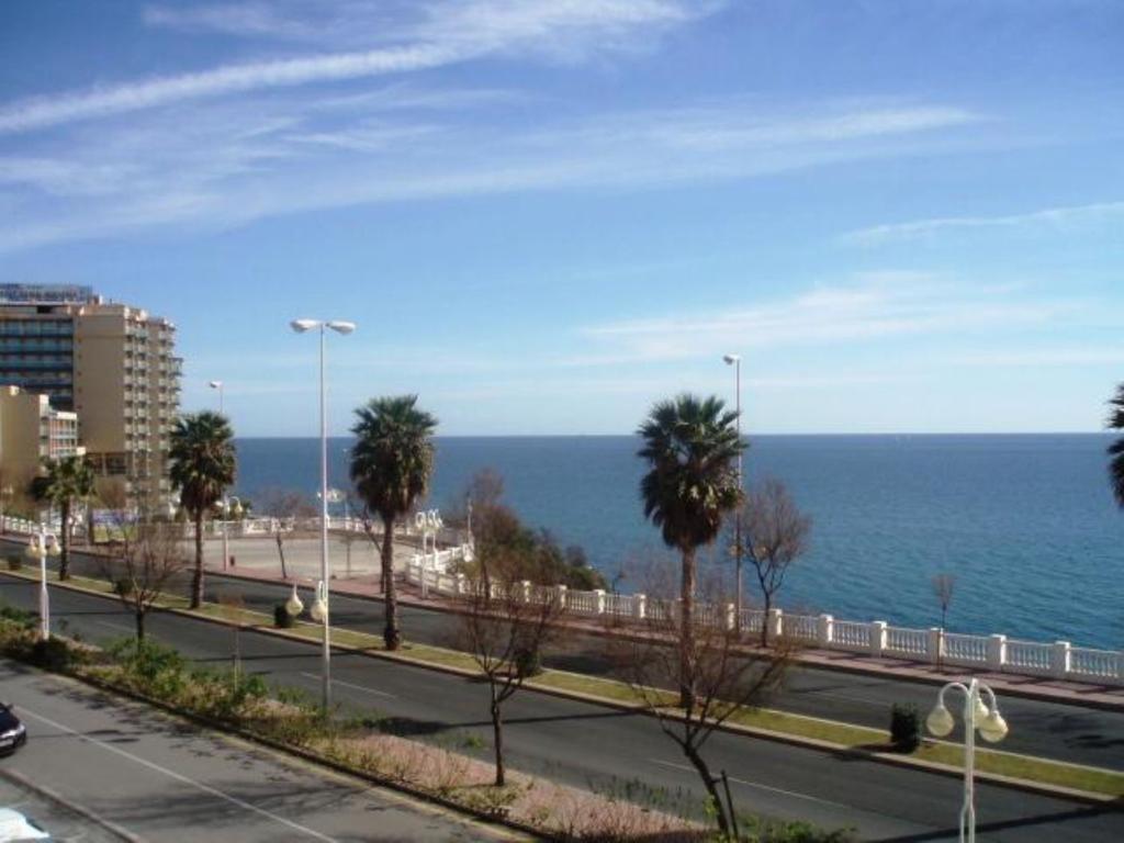 Apartamentos Torreon Del Mar Benalmádena Szoba fotó